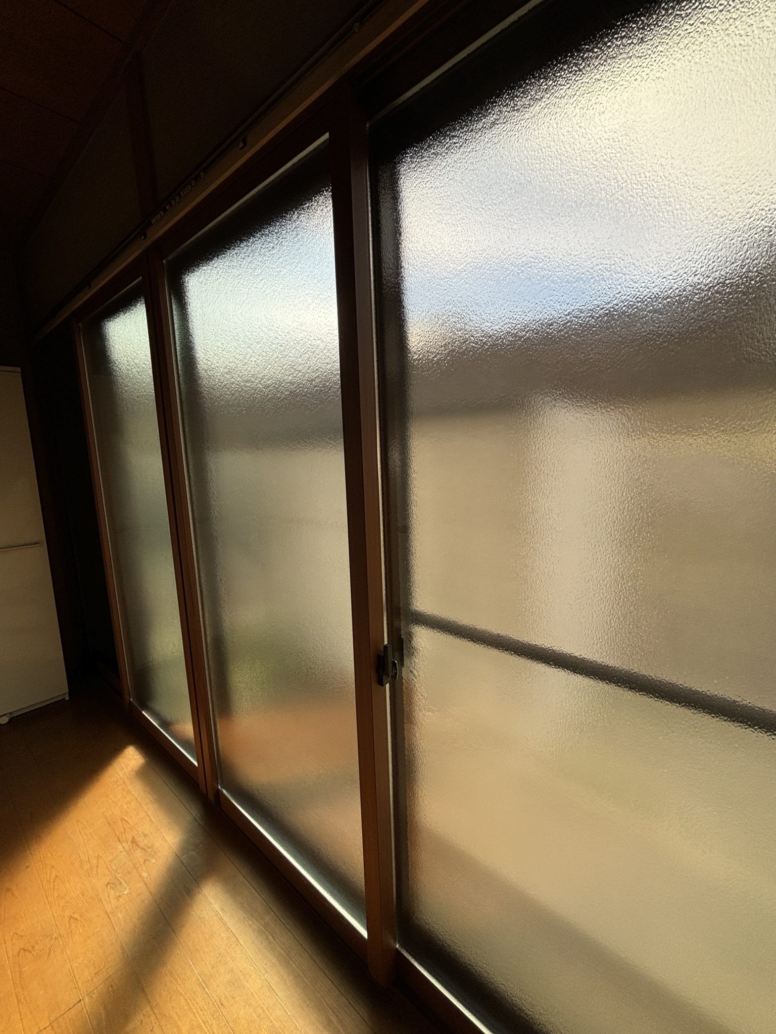 愛知県大府市　内窓インプラス取付工事　LIXILインプラス　ダストバリヤ